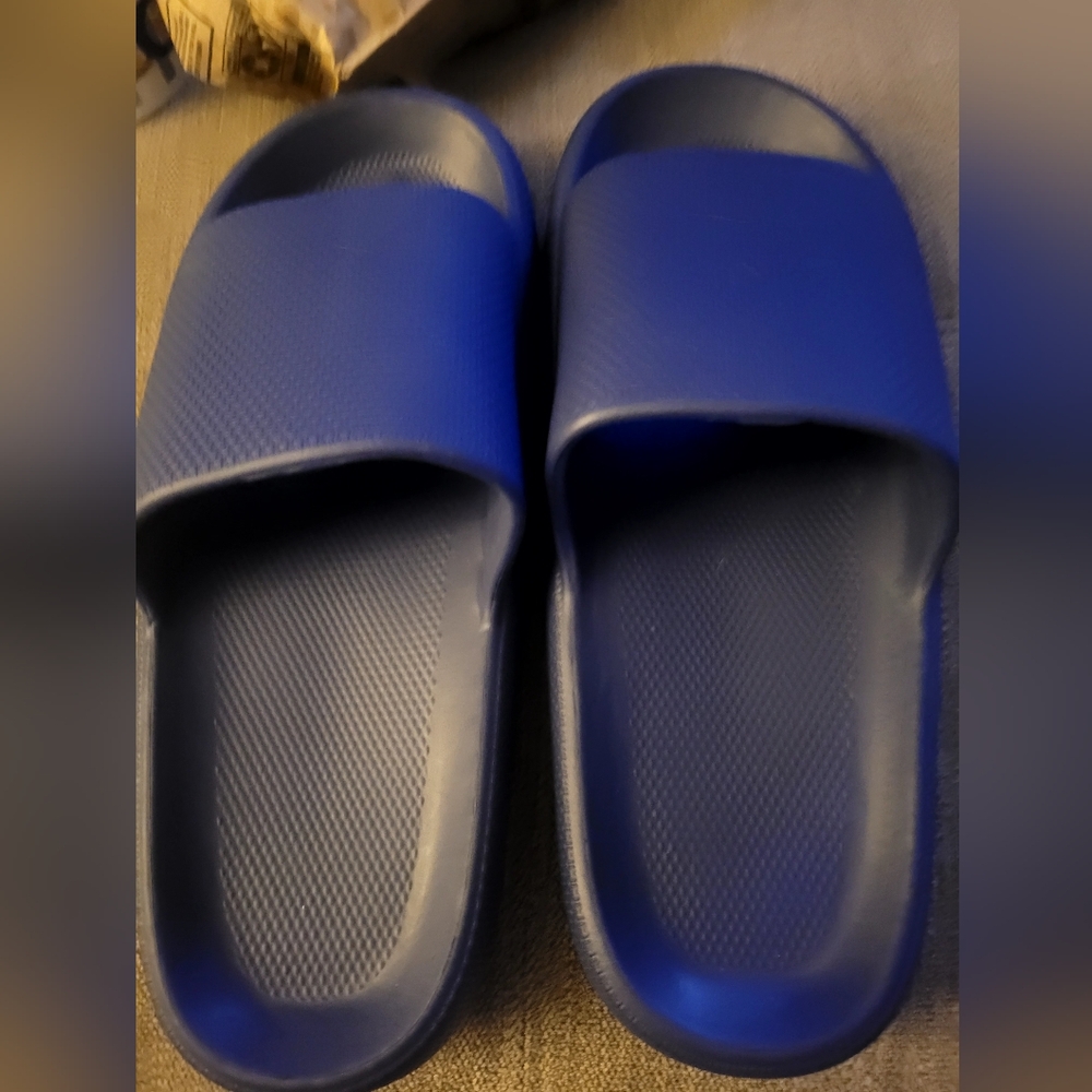 ChuulGorl Slippers for Women and Men Shower Bathroom Sandals Open Toe Soft Thick